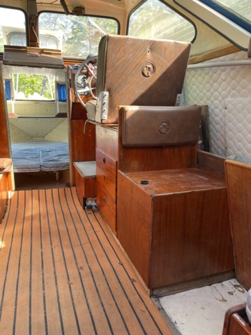 1013012-27 UTTERN 690 With Volvo Penta, year of manufacture 1981