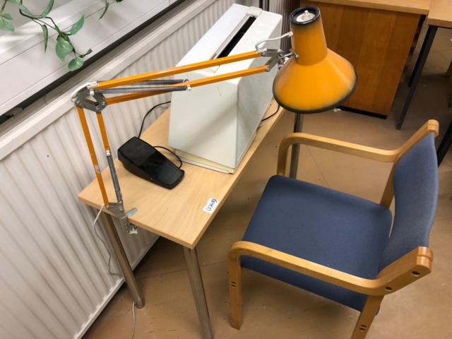 1032594-6 Husqvarna 2000 ompelukone ja työpiste - Ei pohjahintaa