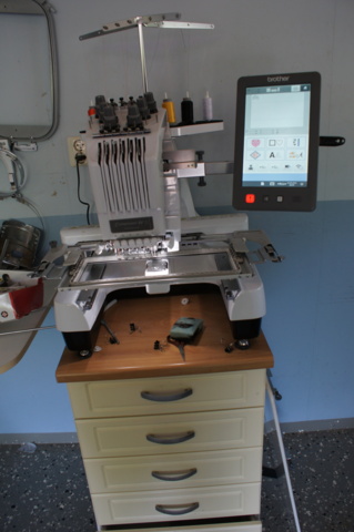 773416-2 Embroidery machine