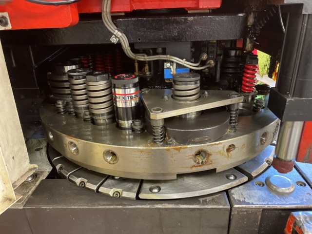 1023416-16 Punching machine Amada Promecam Aries 245 -1990 with tools