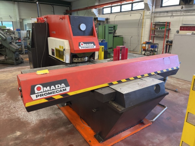 1023416-31 Punching machine Amada Promecam Aries 245 -1990 with tools