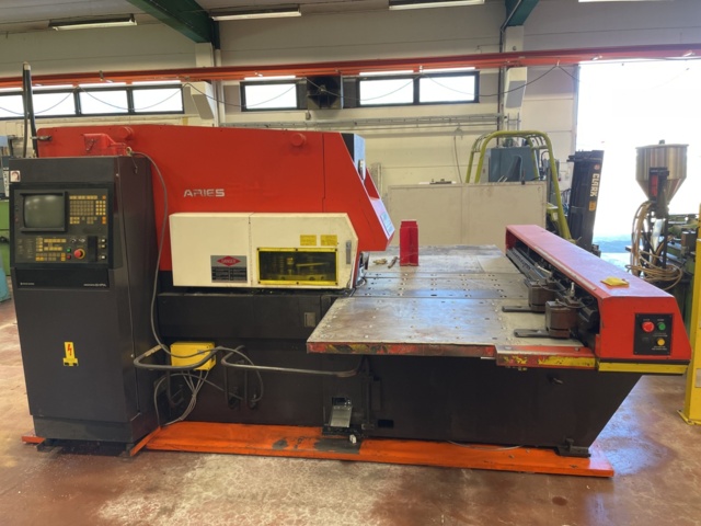 1023416-33 Punching machine Amada Promecam Aries 245 -1990 with tools
