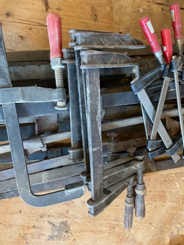 1002097-3 Lot of glue jacks