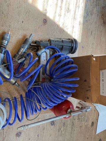 1002099-8 Various Pneumatic hand tools