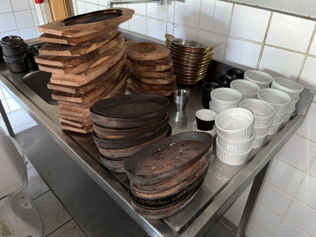 963311-26 Restaurant crockery