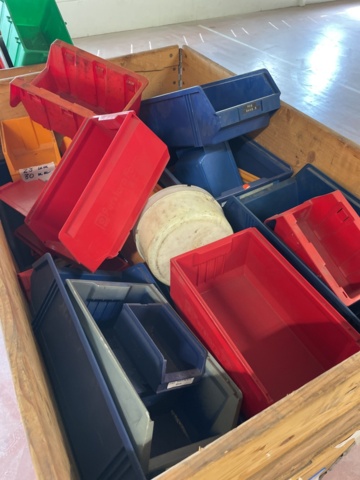 1023441-3 Various assortment boxes on 4 pallets