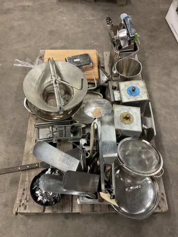 1002115-2 Various kitchen equipment