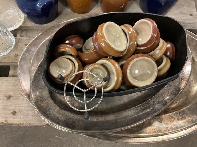 1002116-2 Lot with glass and china