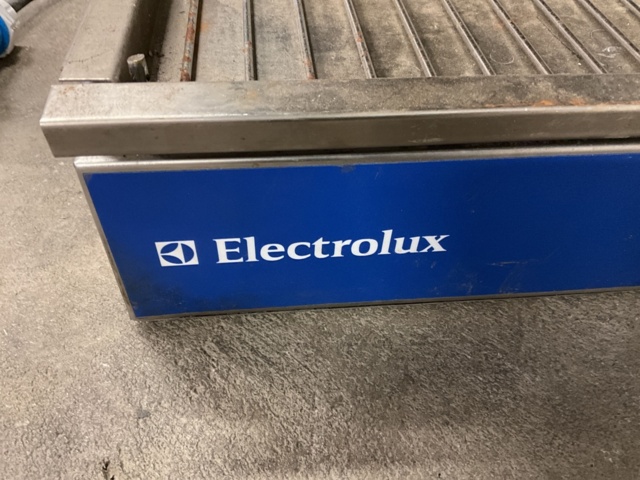 1002123-6 Salamander Electrolux 2 zones
