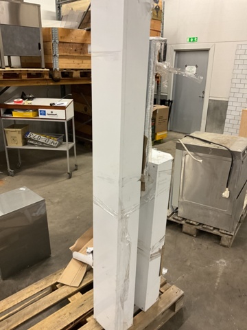 1002124-10 2 pcs. Blinds with crank