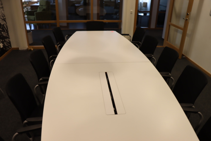 931446-4 Conference table with 14 chairs