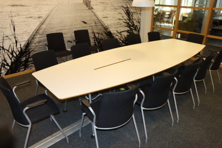 931446-5 Conference table with 14 chairs