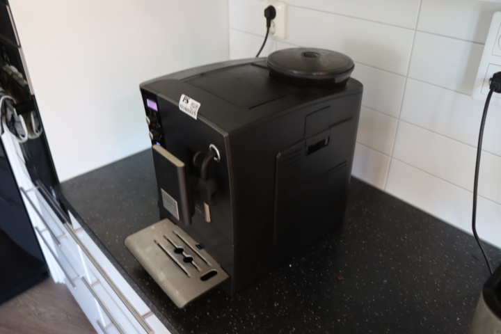 931469-5 Siemens EQ.5 Macchiato fully automatic coffee machine