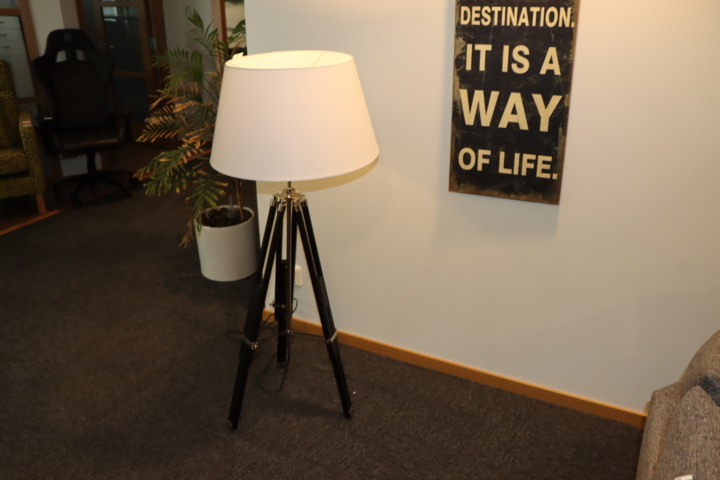 931470-2 Floor lamp