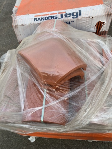 1037627-7 Roofing roof screed 2-cup RT804 & Nockpanna unfurnished