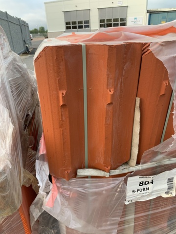 1037627-9 Roofing roof screed 2-cup RT804 & Nockpanna unfurnished