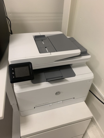 992949-5 Desktop computer with curved screen and printer