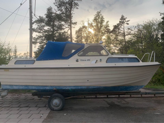 1013012-2 UTTERN 690 With Volvo Penta, year of manufacture 1981