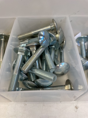 998592-5 Carriage bolt & washers