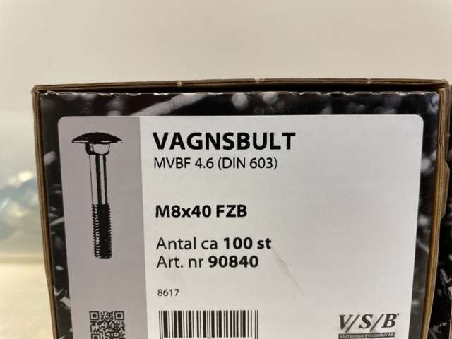 998592-8 Carriage bolt & washers