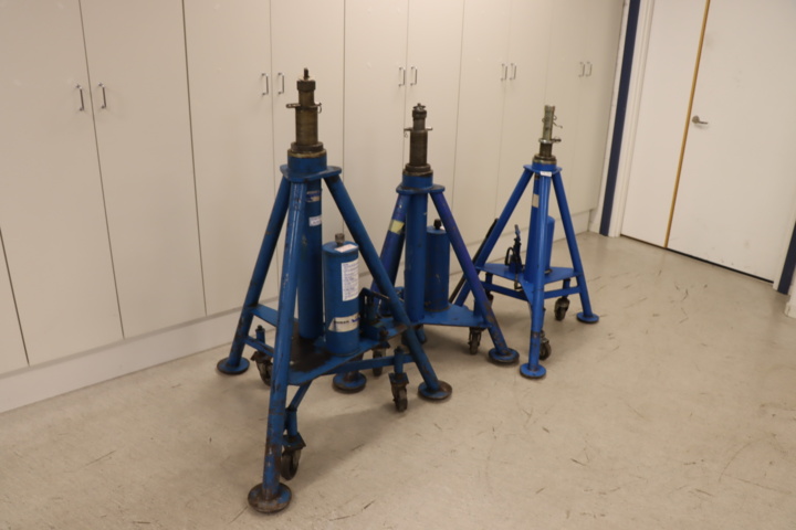 931509-2 3 aircraft jacks TronAir