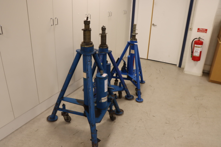 931509-3 3 aircraft jacks TronAir