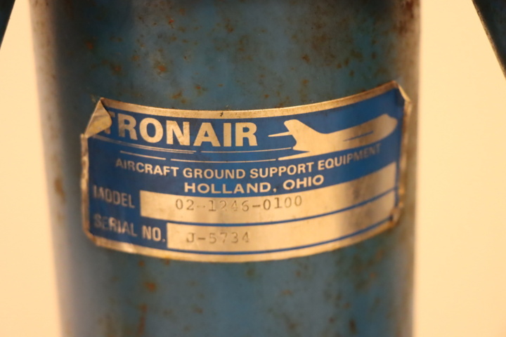 931509-5 3 aircraft jacks TronAir