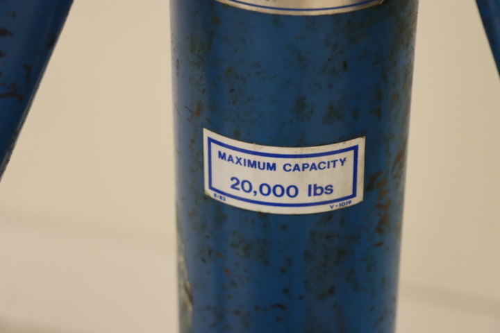 931509-6 3 aircraft jacks TronAir