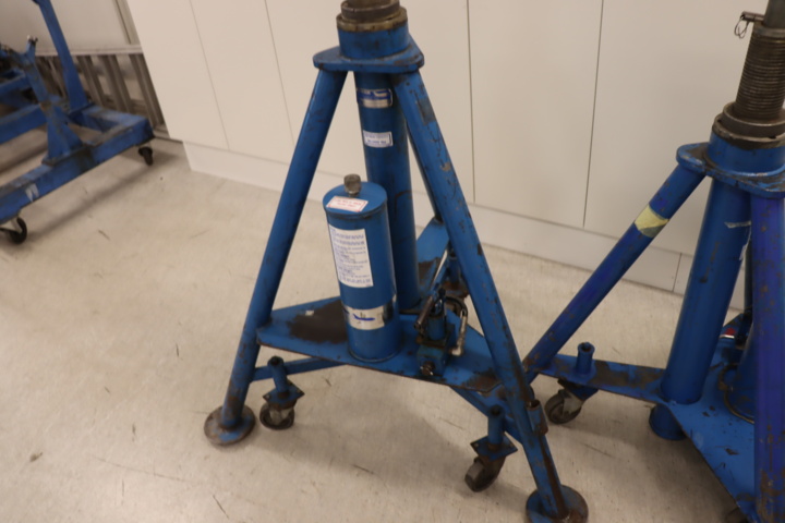 931509-7 3 aircraft jacks TronAir