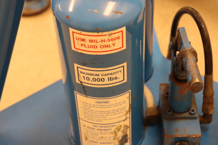 931509-12 3 aircraft jacks TronAir