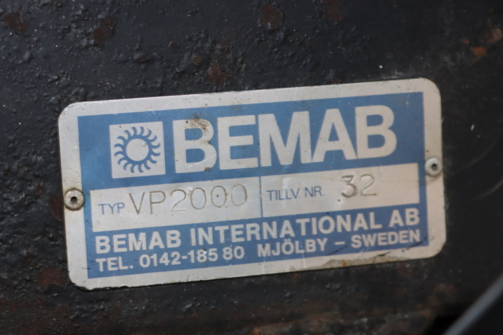 931397-12 WULFF 2000 -01 with gear CUF074