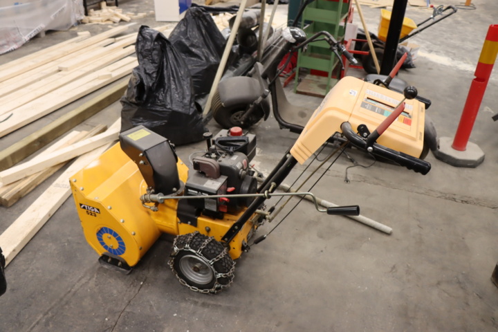 931406-3 Stiga 523 snow blower