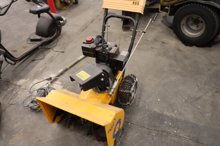931406-10 Stiga 523 snow blower