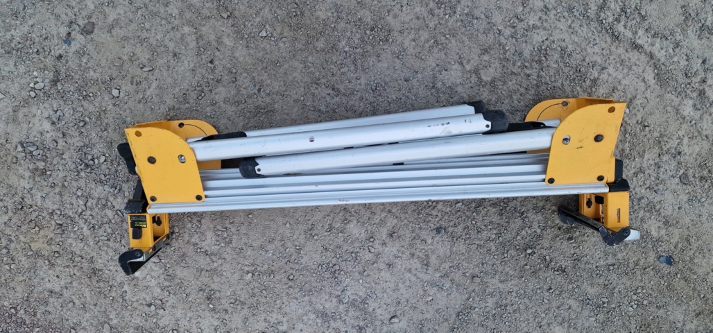 1031246-11 Cut & miter saw DeWalt DWS 777QS