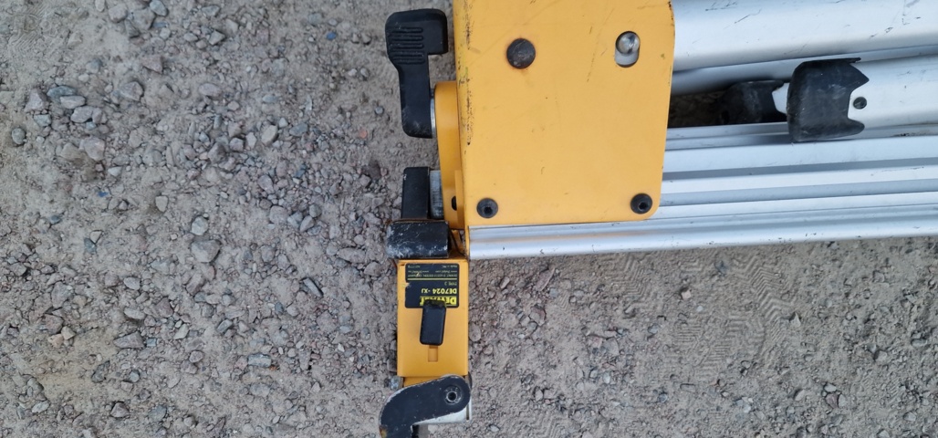 1031246-10 Cut & miter saw DeWalt DWS 777QS