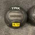 1038233-2 5 medicine balls TRX
