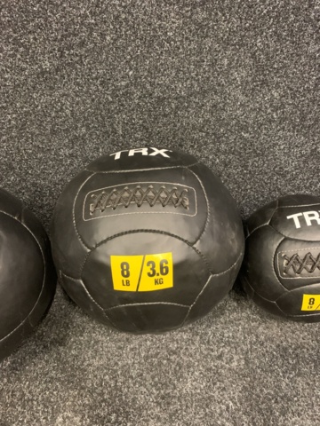 1038233-3 5 medicine balls TRX