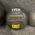1038233-4 5 medicine balls TRX