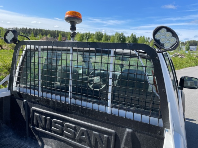 998600-56 Nissan NP300 King Cab 2.5 4WD Manual, 133hp - 2008