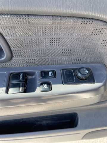 998600-58 Nissan NP300 King Cab 2.5 4WD Manual, 133hp - 2008