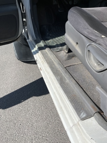 998600-60 Nissan NP300 King Cab 2.5 4WD Manual, 133hp - 2008