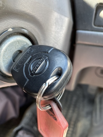 998600-72 Nissan NP300 King Cab 2.5 4WD Manual, 133hp - 2008