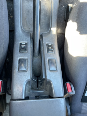 998600-76 Nissan NP300 King Cab 2.5 4WD Manual, 133hp - 2008