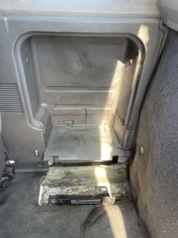 998600-81 Nissan NP300 King Cab 2.5 4WD Manual, 133hp - 2008