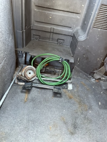 998600-83 Nissan NP300 King Cab 2.5 4WD Manual, 133hp - 2008