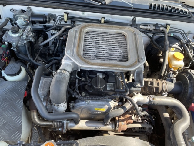 998600-93 Nissan NP300 King Cab 2.5 4WD Manual, 133hp - 2008