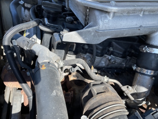 998600-95 Nissan NP300 King Cab 2.5 4WD Manual, 133hp - 2008