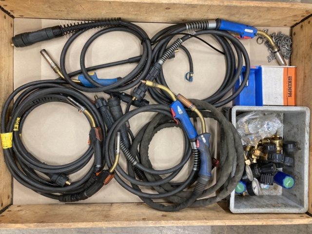 1038274-1 Hose package and gas regulators