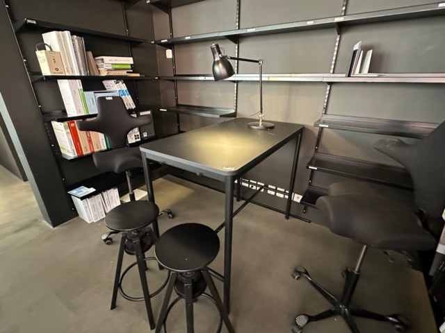 991621-1 Table Tommared, bar stool Dalfred and desk lamp Ikea