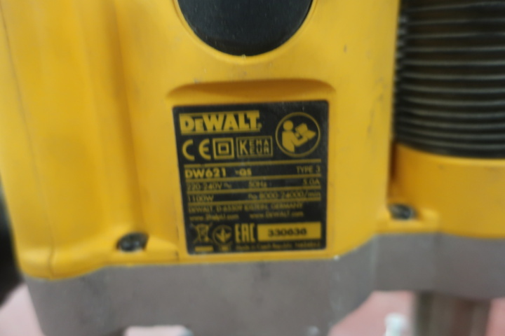 1029249-5 Overhand router, DeWalt DW621
